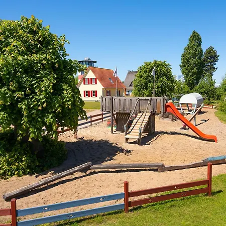 C 4 Reethaus Elsa Mit Aussenwhirlpool Und Sauna * Gramkow